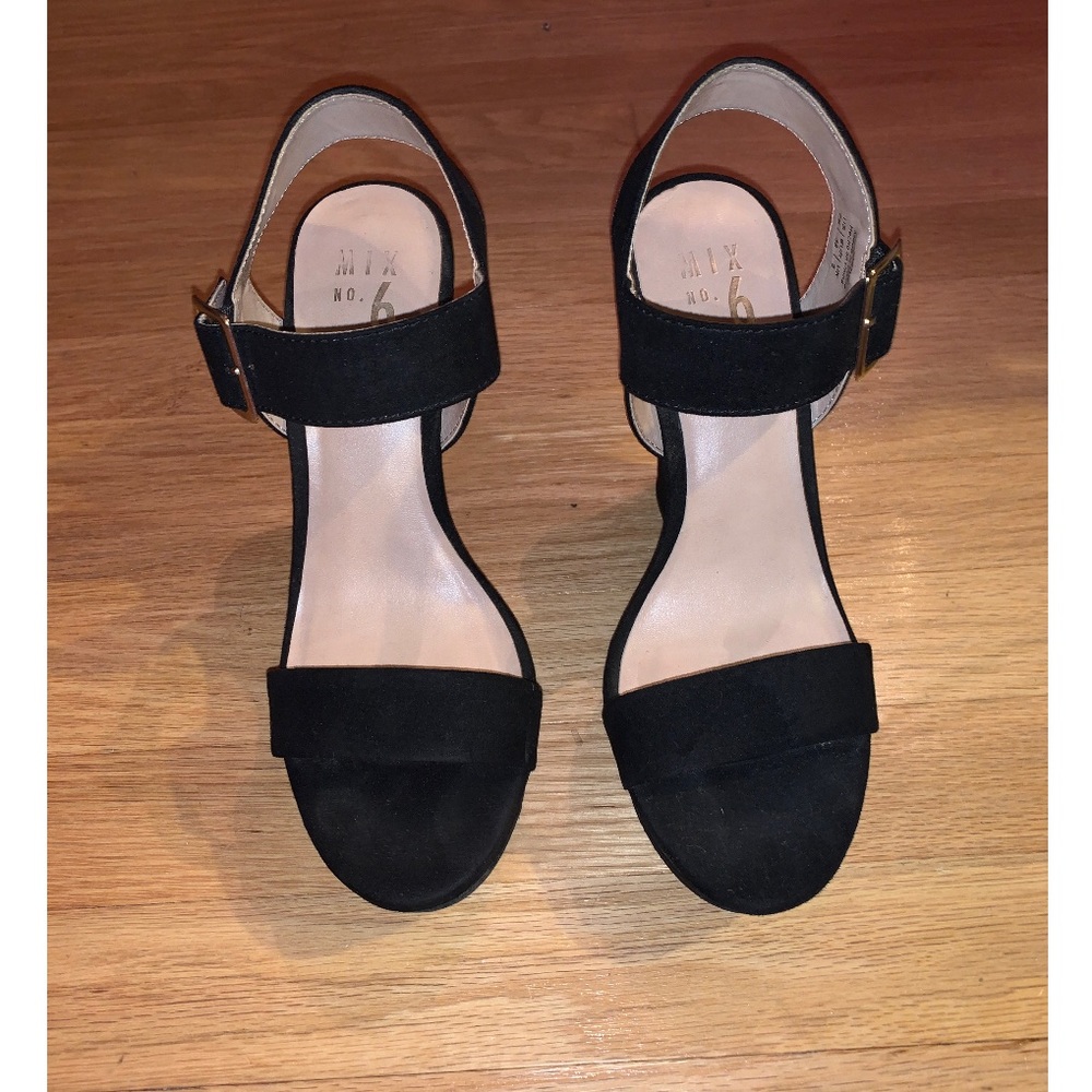 Black Wedges